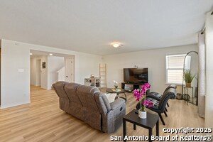 Building Photo - 3538 Silver Set