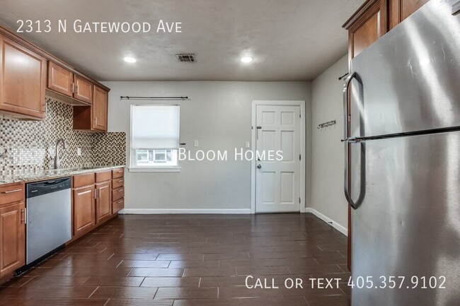 Building Photo - 2313 N Gatewood Ave
