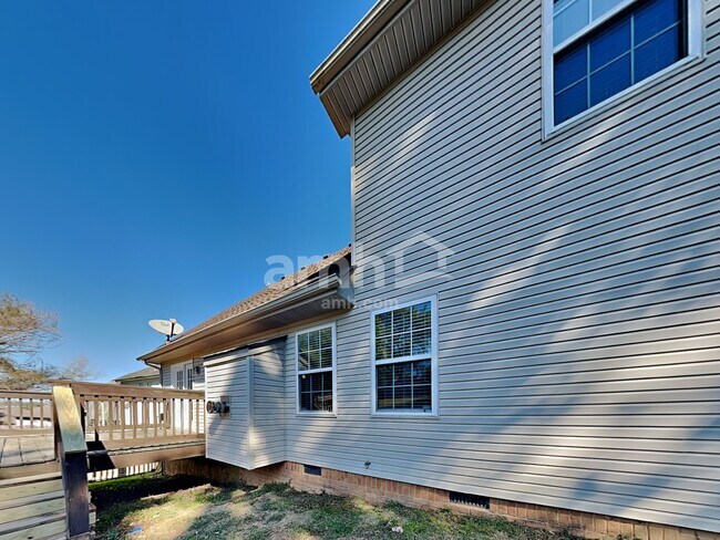 Building Photo - 6544 Broken Bow Dr