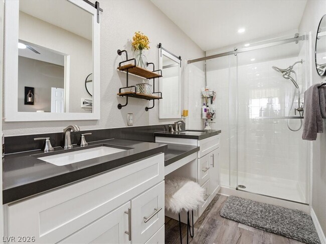 Building Photo - 4904 Winterset Dr