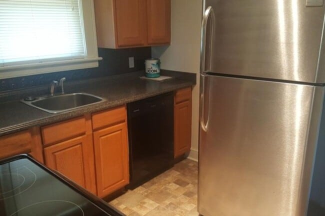 Building Photo - One Level Home on Campbell Avenue