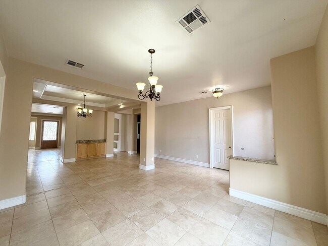 Building Photo - 5/BD 2.5/BA Spacious Home with Casita, RV ...