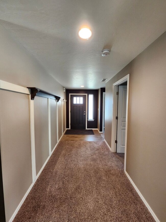 Building Photo - Beautiful One Level in the Reserve At Clea...