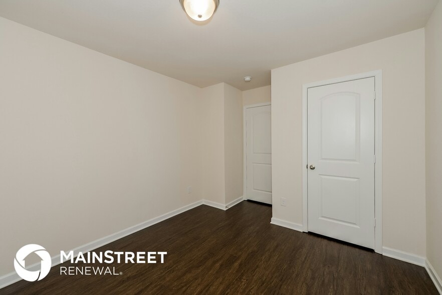 Building Photo - 2702 Swarm Ct