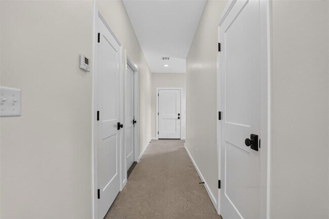 Building Photo - 8754 Patriot Dr