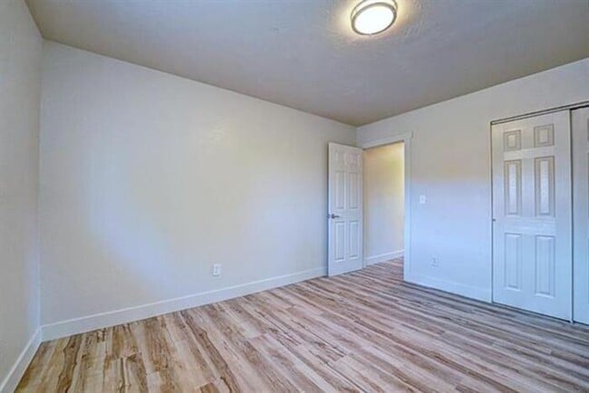 Building Photo - Stunning home in highly sought neighborhood!