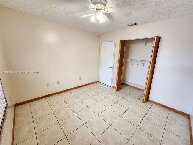 Building Photo - 3170 W 78th St