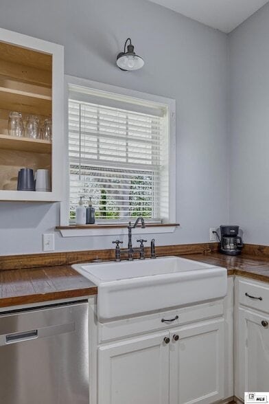 Building Photo - 6391 Paulette Pipes Rd