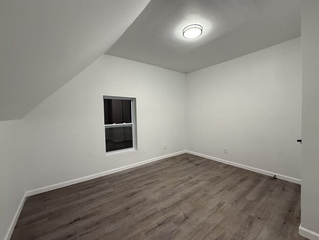 Building Photo - 5044 S Old 3C Rd