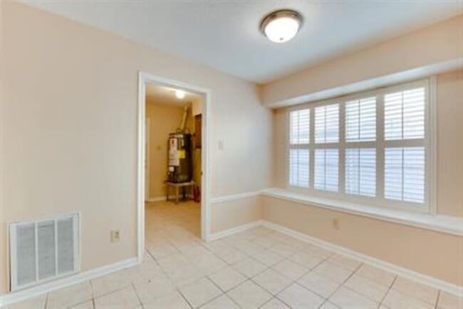 Building Photo - 15114 Mira Vista Dr
