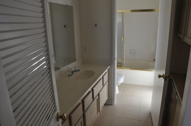 Building Photo - 3332 Mariner Bay St