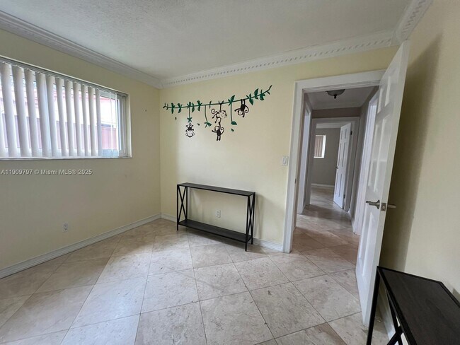 Building Photo - 2001 N 41st Ave