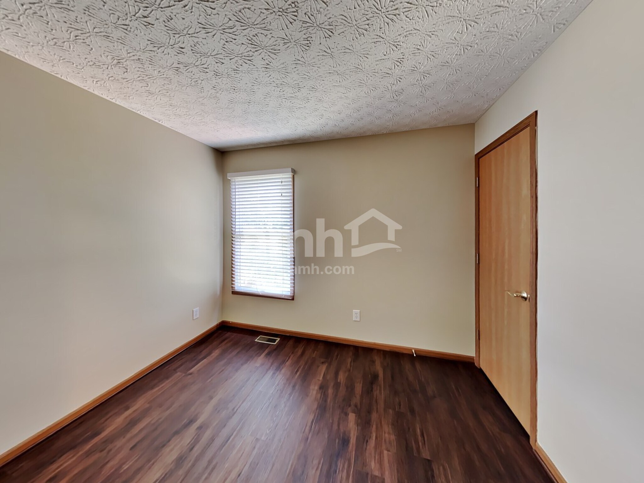 Building Photo - 2649 Cross Creek Ave