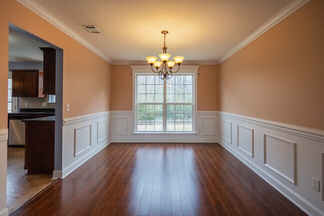 Building Photo - 157 Outpost Trl