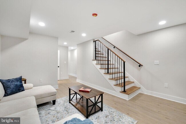 Building Photo - 5333 5th St NW
