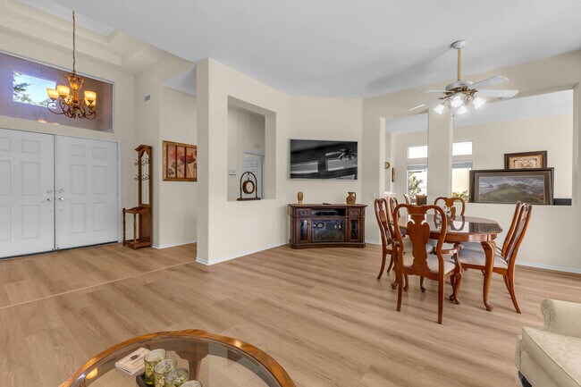 Building Photo - 37468 Westridge Ave