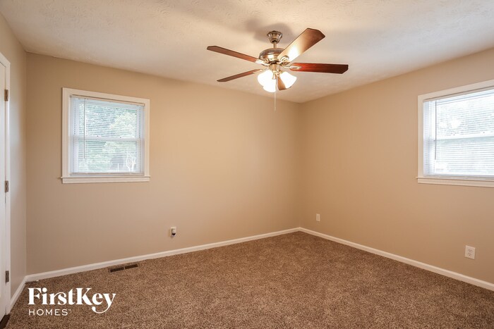 Building Photo - 158 Donna Ln