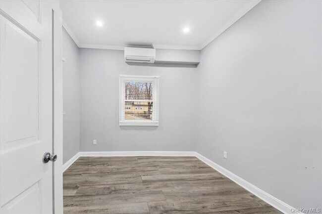 Building Photo - 39 Helena Ave