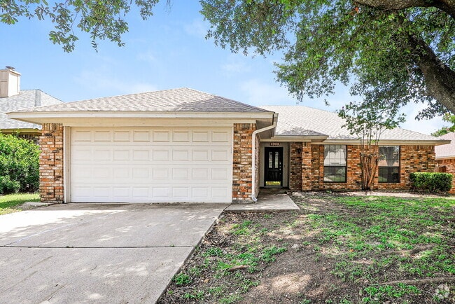Building Photo - 4909 Barberry Dr