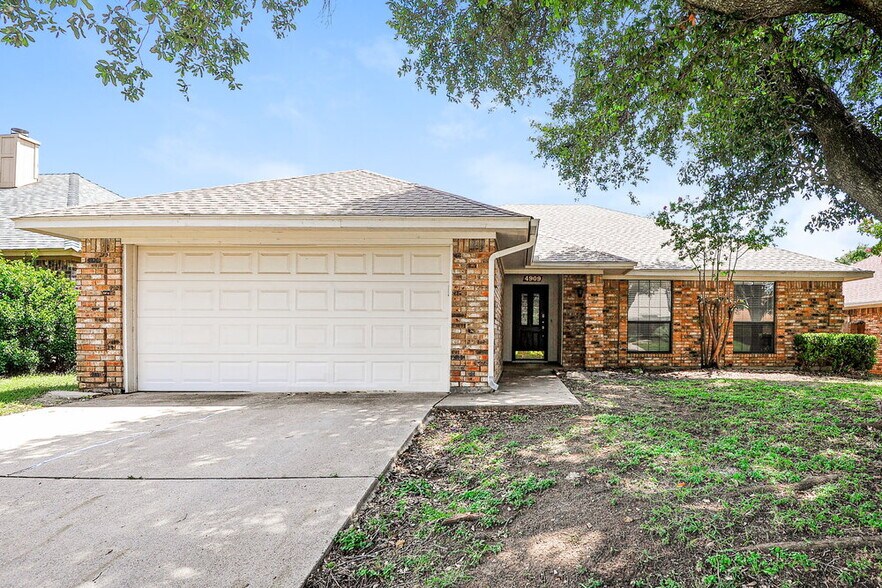 Primary Photo - 4909 Barberry Dr