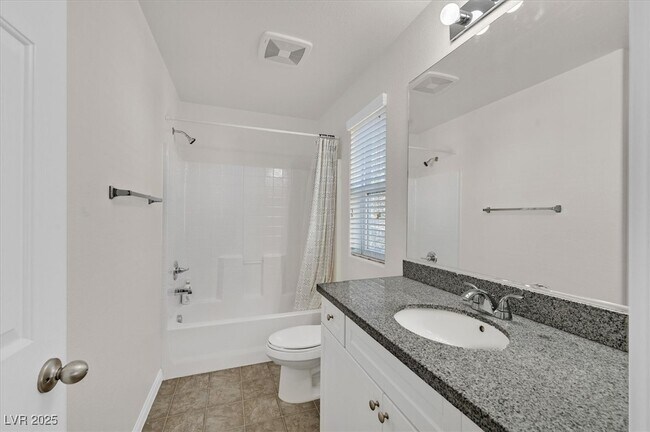 Building Photo - 10635 Seasonable Dr