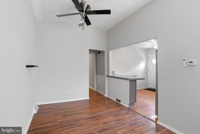 Building Photo - 169 Juniper Rd