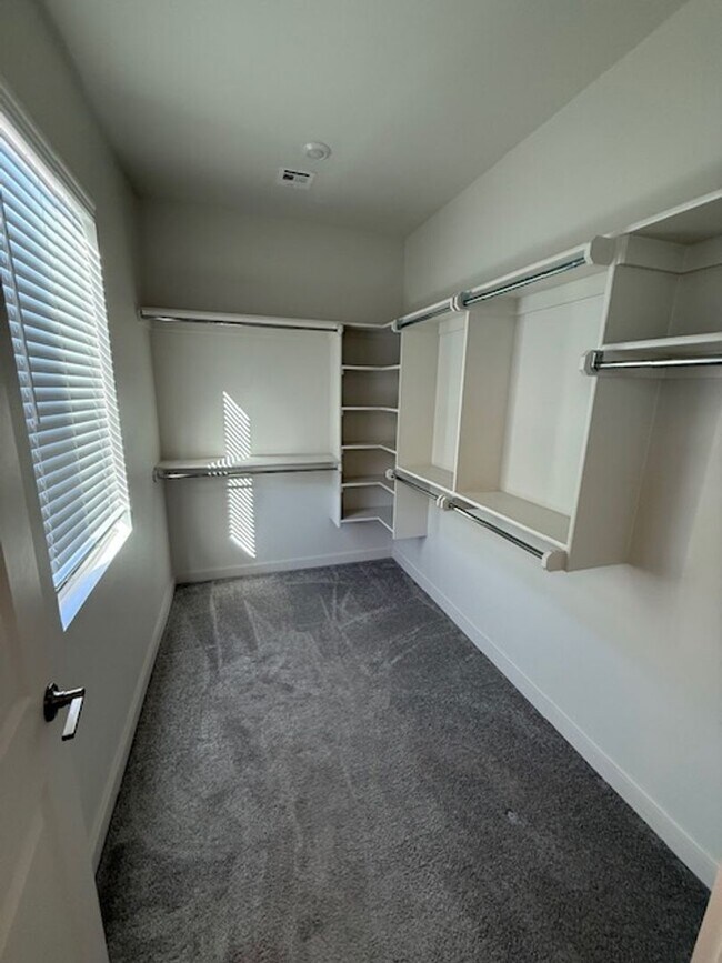 Building Photo - Beautiful home in Edmond/Oklahoma City