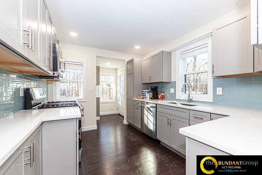 Building Photo - 48 Caldwell Rd