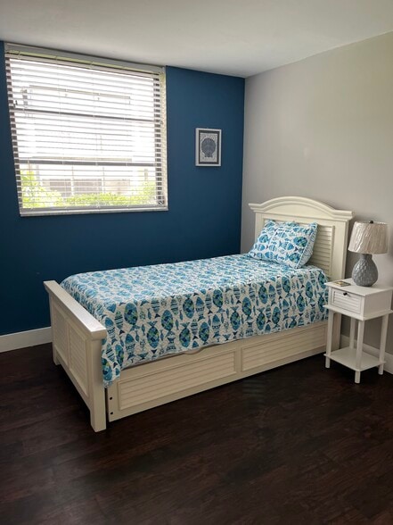 Guest room - 2700 N Highway A1A