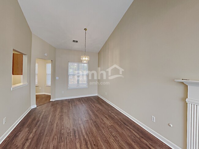 Building Photo - 4865 Lake Park Ln