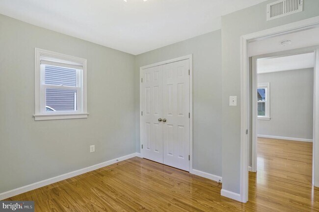 Building Photo - 6024 Rixey Dr