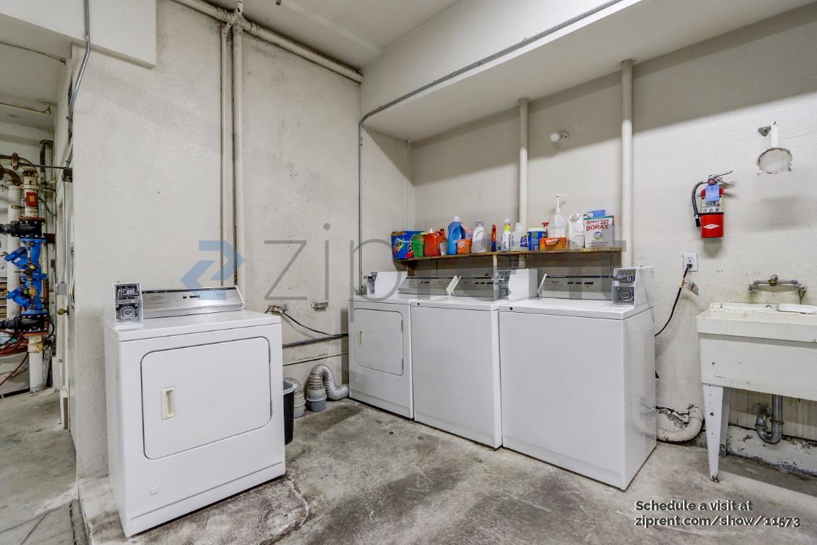 Building Photo - 201 Laguna St