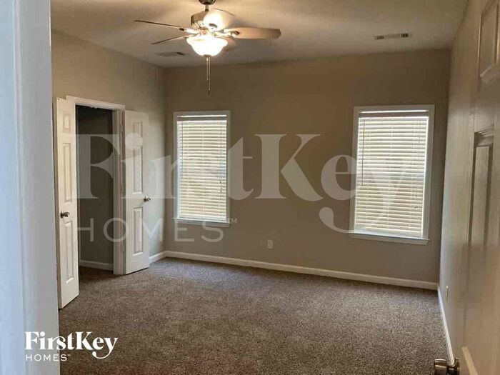 Building Photo - 4563 Park Ridge Pkwy