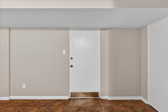 Building Photo - Jay ForganMord