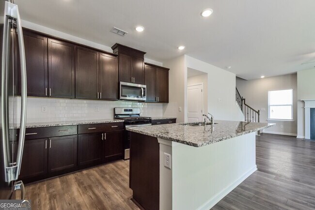 Building Photo - 150 Longleaf St