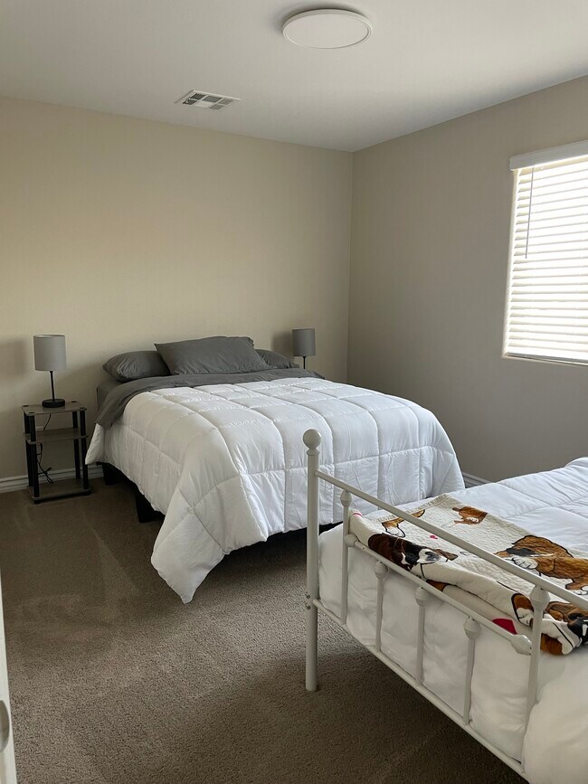 Bedroom 3 - 365 Rosefinch St