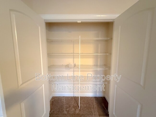 Building Photo - 5688 Garrow Glen Rd
