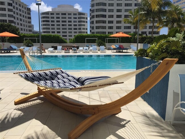 Building Photo - 951 Brickell Ave