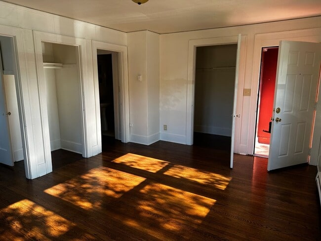 Building Photo - Classic Charming Bungalow in the Heart of ...