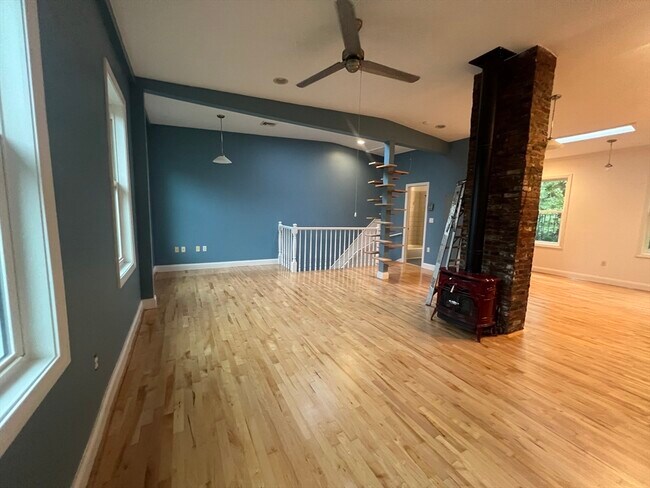 Building Photo - 7 Mullins Ct