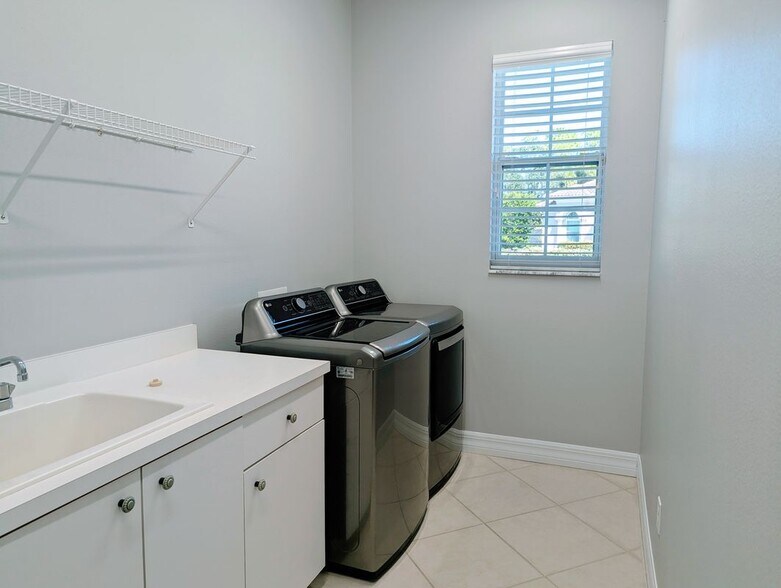 Building Photo - 7934 Royal Birkdale Cir