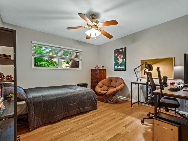 Building Photo - 3212 Springdale Dr