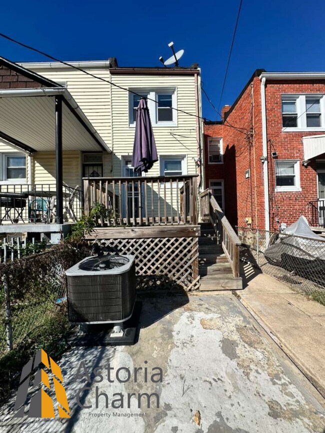 Building Photo - Spacious 3BR/2BA Home with Finished Baseme...