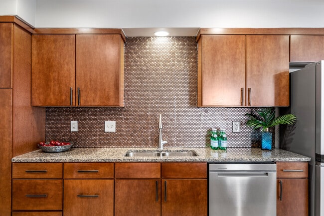 Building Photo - 221 Brighton Way