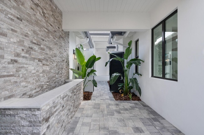 Building Photo - 14699 Black Bear Rd