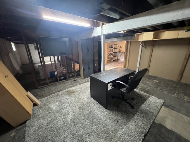 Building Photo - 205 16th Ave Ct