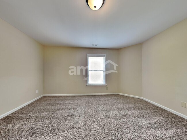 Building Photo - 5330 Bendix Ct