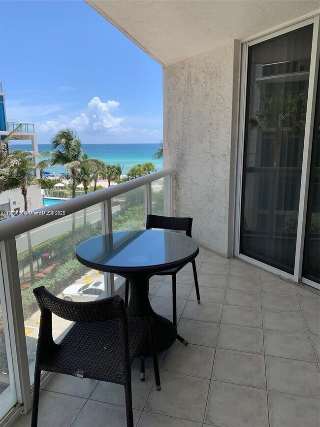 Building Photo - 17275 Collins Ave