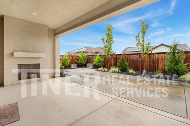 Building Photo - 4944 Covered Wagon Cir
