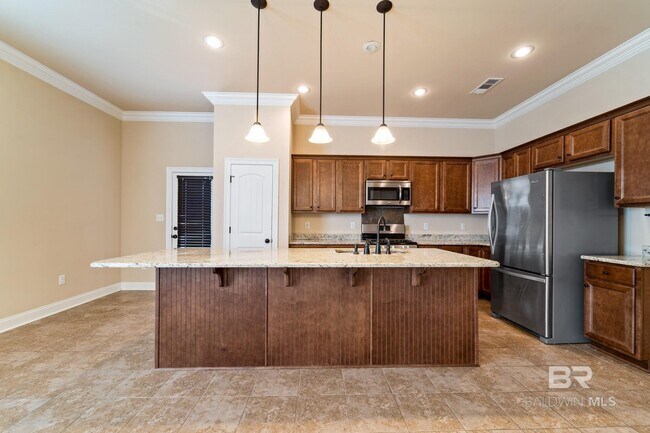 Building Photo - 782 Serpentine Dr